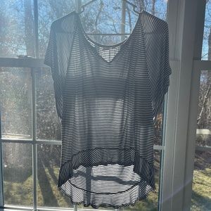 Striped Gap shirt XS